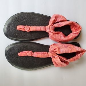 Sanuk sling Yoga sandals size 10 Coral pink